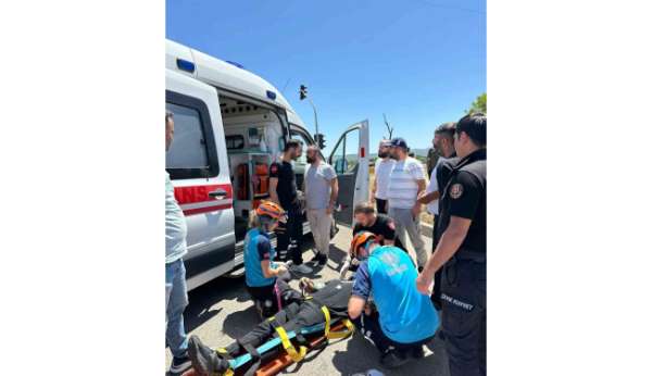 Bingöl'de trafik kazası: 2 yaralı