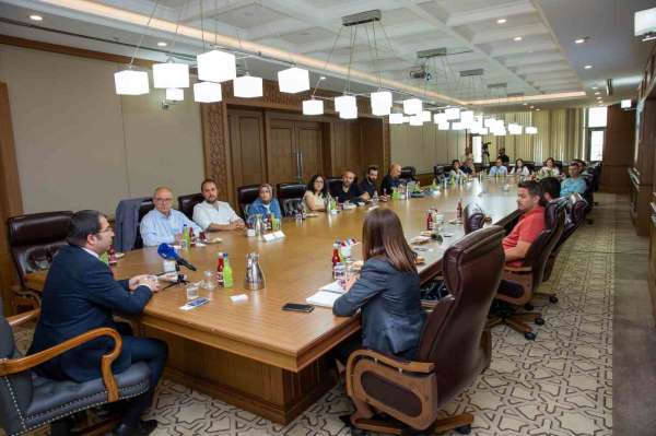 Büyükşehir'den meslek odalarına 'Atatürk Spor Salonu' bilgilendirmesi