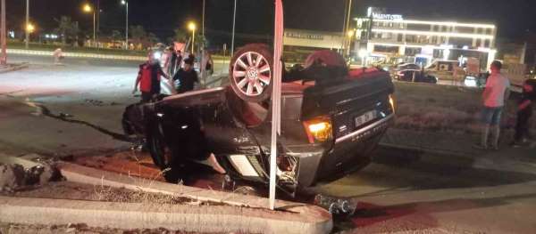 Edremit Zeytinli'de akıllı kavşakta kaza: 2 kişi yaralandı