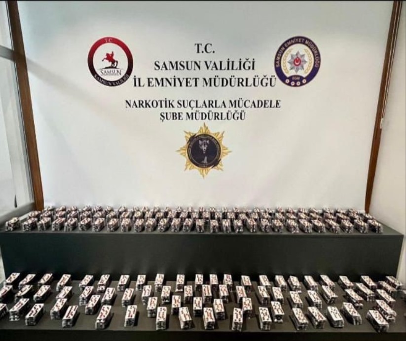 Samsun'da koliler içerisinde 7 bin 500 adet uyuşturucu hap ele geçirildi