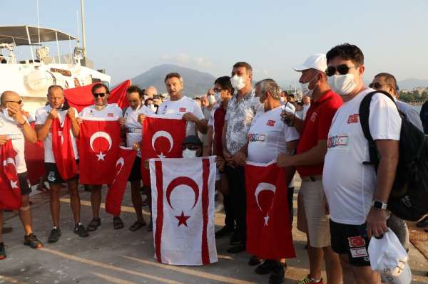 Milli yüzücüler Mersin'den KKTC'ye yüzmeye başladı 