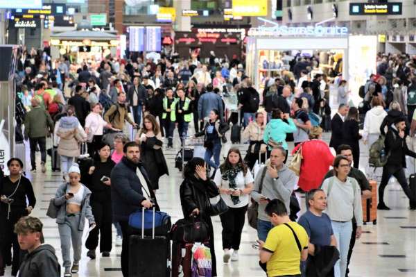Antalya'ya hava yoluyla gelen yabancı turist sayısı 7 milyonu geçti