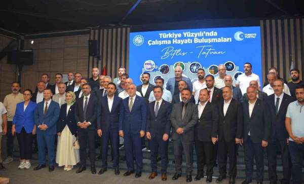 Bakan Işıkhan: 'Bugün geleceğe umutla yürüyoruz'