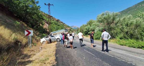 Tunceli'de trafik kazası: 3 yaralı