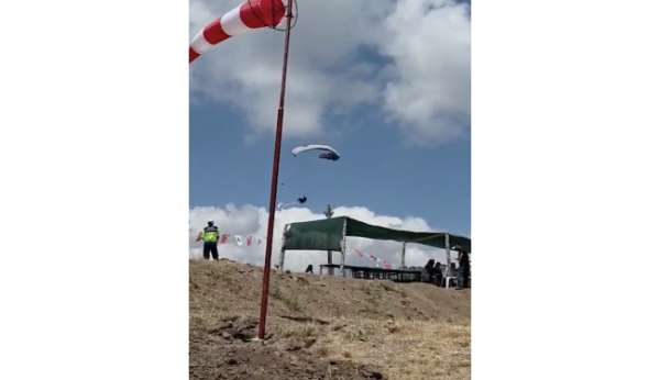 Çorum'da yamaç paraşütü pilotunun düşme anı kamerada