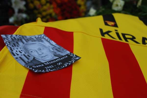 Göztepe'nin efsane oyuncusu 'Bombacı' Halil Kiraz son yolculuğuna uğurlandı