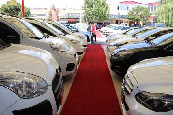 Oto galericiler yetki belgesi almaya çalışıyor 