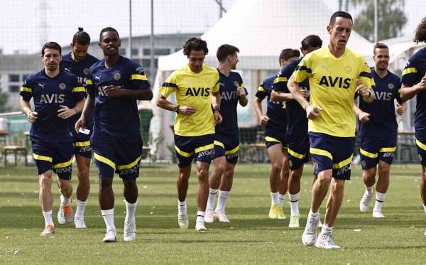 Fenerbahçe, Adana Demirspor maçı hazırlıklarına Viyana'da başladı