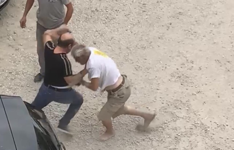 Samsun'da otoparkta silahlı kavgada 2 kişi yaralandı: Olay anı kamerada