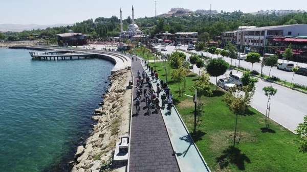 Urartu Medeniyeti'nin tarihi Şamran Kanalı'nda pedallar çevrildi