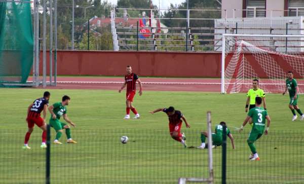 24Erzincanspor kendi sahasında İspartaspor'a 3-1 yenildi