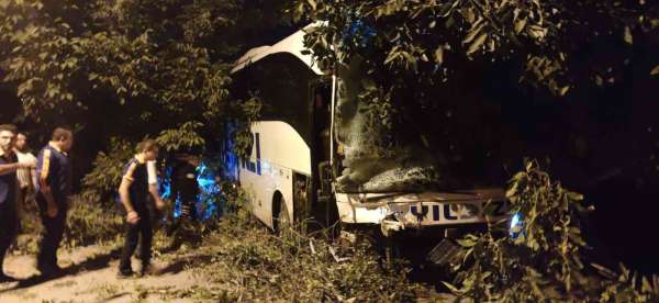 Amasya'da yolcu otobüsüyle kamyonet çarpıştı: 2 ölü, 8 yaralı