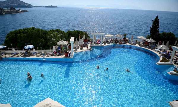 Başkan Günel 'Birlikte güçlüyüz, turizmcilerimizin yanındayız'