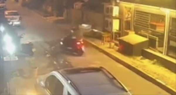 Sarıyer'de kasaba silahlı saldırı kamerada: 2'si çocuk yaşta 3 şüpheli yakalandı