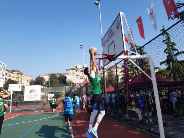 Fatih'te 3x3 Sokak Basketbolu Turnuvası başladı 
