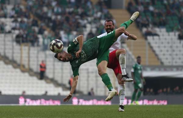 TFF 1. Lig: Bursaspor: 2 - Ümraniyespor: 1 (Maç sonucu) 