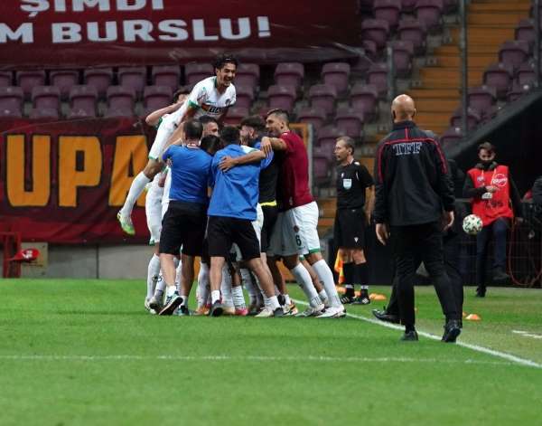 Galatasaray evinde ilk kez Alanyaspor'a yenildi