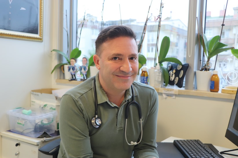 Prof Dr Özkaya: 'Aşı bulaşmayı değil, ölümleri önledi'