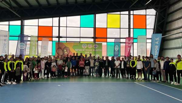 Büyükşehir'in heyecan dolu Tenis Defi Ligi'ne 200 sporcu katıldı - Kayseri haber
