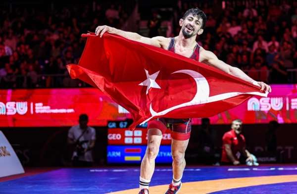 Kerem Kamal dünya şampiyonu oldu - İzmir haber