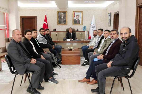 Rektör Yılmaz: 'Hastanelere saldırılması insanlık suçudur'