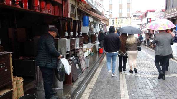 Van'da havalar soğudu, Sobacılar Çarşısı sezonu açtı