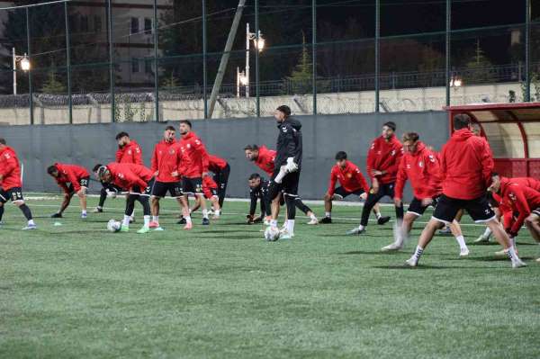 Lige 2'de 2 yaparak başlayan Eskişehirspor, evindeki ilk maçta galibiyet istiyor