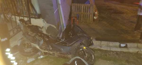 Beylikdüzü'nde feci kaza: 19 yaşındaki motosikletli hayatını kaybetti
