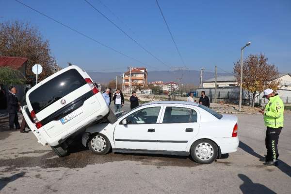 Bolu'da trafik kazası: 2 yaralı 