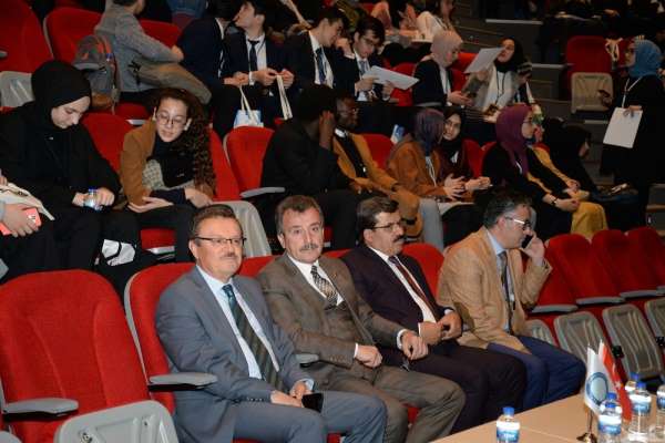 Bursa Uludağ Üniversitesi, mini BM Genel Kurulu'na ev sahipliği yaptı