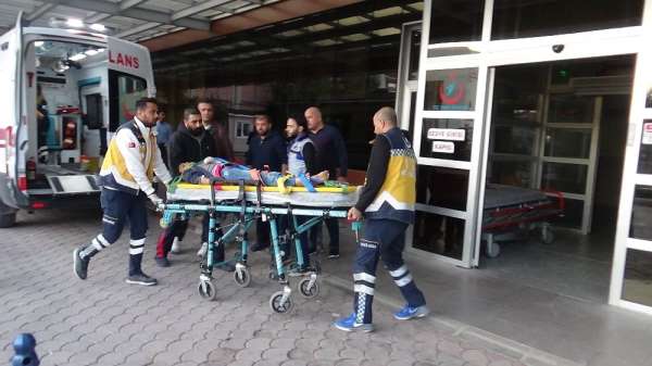 YPG/PKK'lı teröristlerin roketli saldırısında yaralananlar Kilis'e getiriliyor 