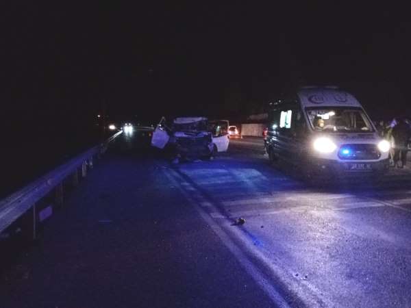 Mersin'de trafik kazası: 2 ölü, 2 yaralı