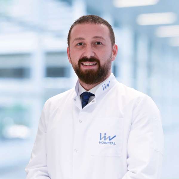 Opr. Dr. Ulaş: 'Ameliyatsız boyun fıtığı tedavisi mümkün' 