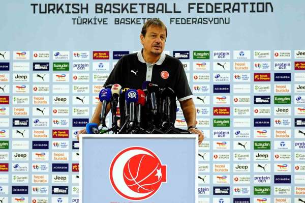 Ergin Ataman: 'Avrupa basketbolunda bu tip pencere maçları her takım için zor geçiyor'