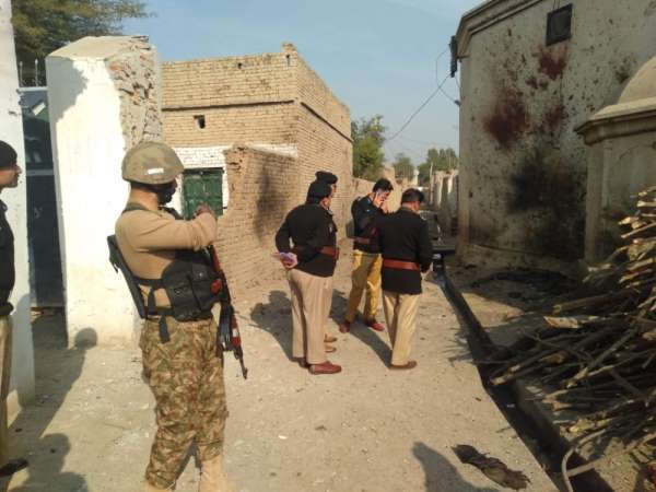 Pakistan'da canlı bomba saldırısı: 1 ölü 