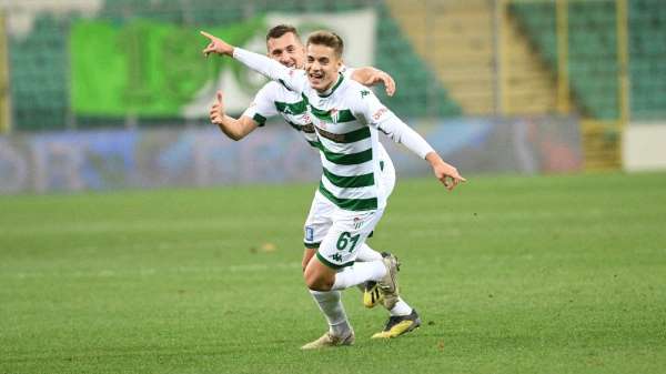 Bursaspor, İstanbulspor deplasmanında 3 puan arıyor