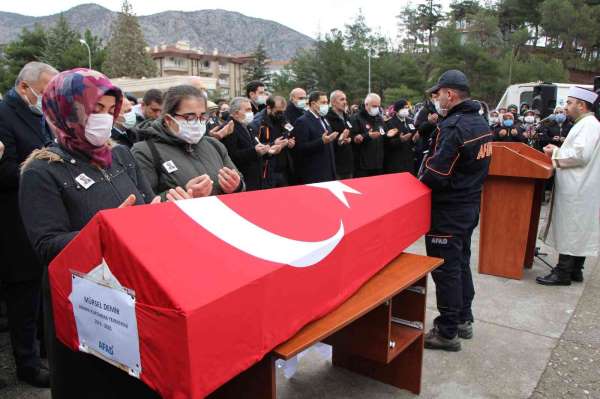 Amasya'da kanala düşen AFAD personeli için hüzünlü tören