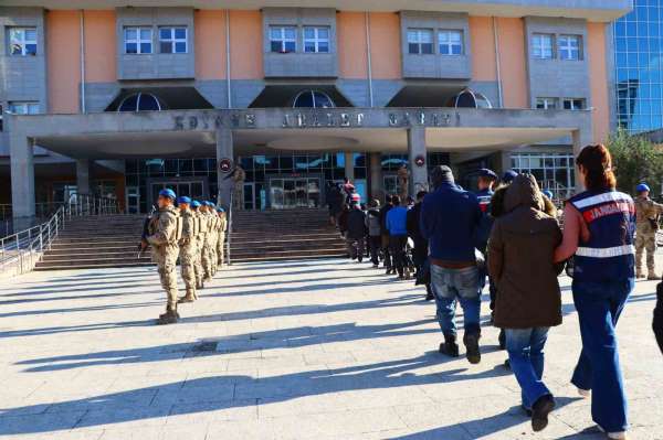 Terör örgütü şüphelileri Yunanistan'a kaçamadan yakalandı