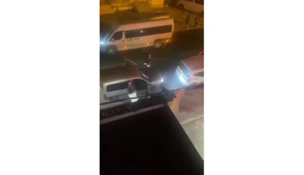 Sancaktepe'de kaza sonrası tekme ve yumruklar havada uçuştu