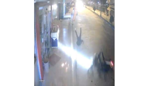 Osmaniye'de motosiklet kazası kamerada