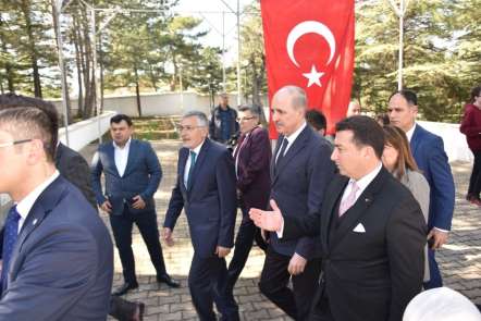 AK Parti Genel Başkan Vekili Kurtulmuş, İnönü Savaşları Bozüyük Şehitliği'ni ziy