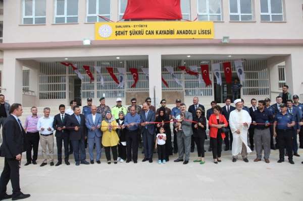 Şehit Komiser Yardımcı Şükrü Can Kayadibi'nin ismi okula verildi 
