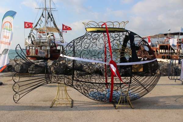 İskenderun körfezinde 'Çevreci Balıklar Sahili Temizliyor' projesi hayata geçti