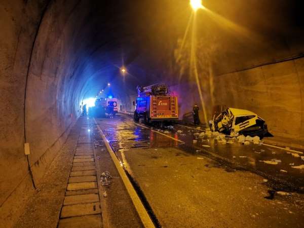 Araklı Tüneli içinde kaza: 3 yaralı 