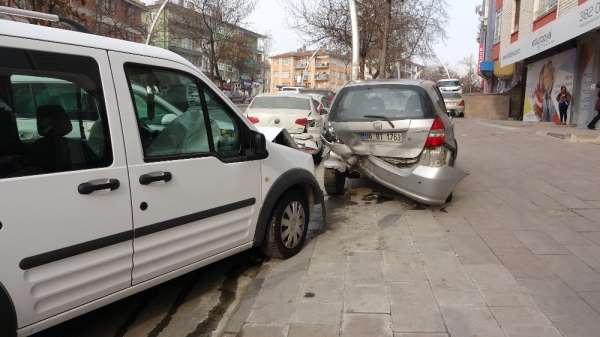 Başkent'te dolmuş kazası: 7 yaralı 
