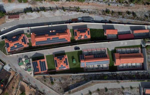 Büyükşehir'in Güneşi panelleri 2023'de 657 bin 424 Kwh enerji üretti