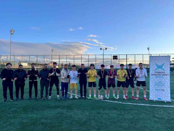 TÜGVA Liseler Arası Gençlig Futbol Turnuvası sona erdi