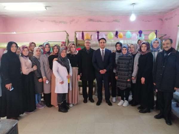 Midyat'ta 40 kadın ipek dokuma kursunda meslek sahibi olacak 