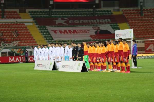 Süper Lig: Aytemiz Alanyaspor: 0 - Galatasaray: 1 (Maç devam ediyor)