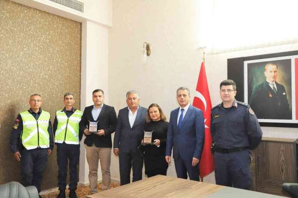 Son 5 yılda trafik cezası yemeyen ve kazaya karışmayan sürücülere plaket